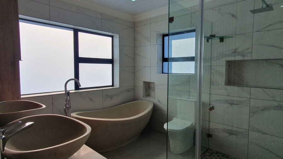 3 Bedroom Property for Sale in Dana Bay Western Cape